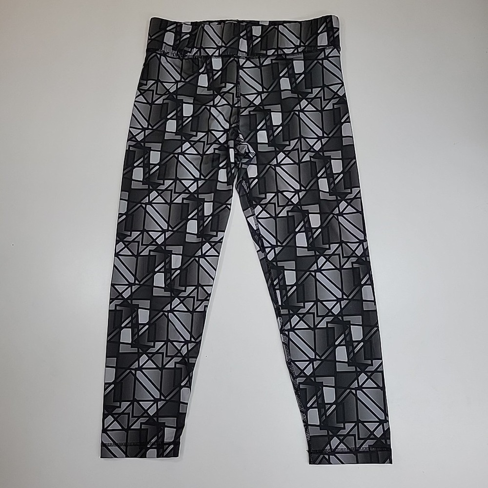 Velocity Women's Capri Yoga Pants Gray-Black Cropped Workout Leggings‎ Size L